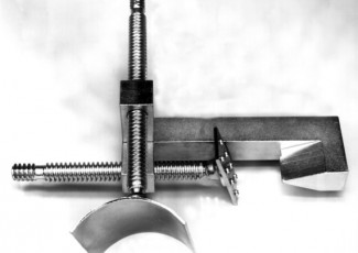 End Plate Removal Tool